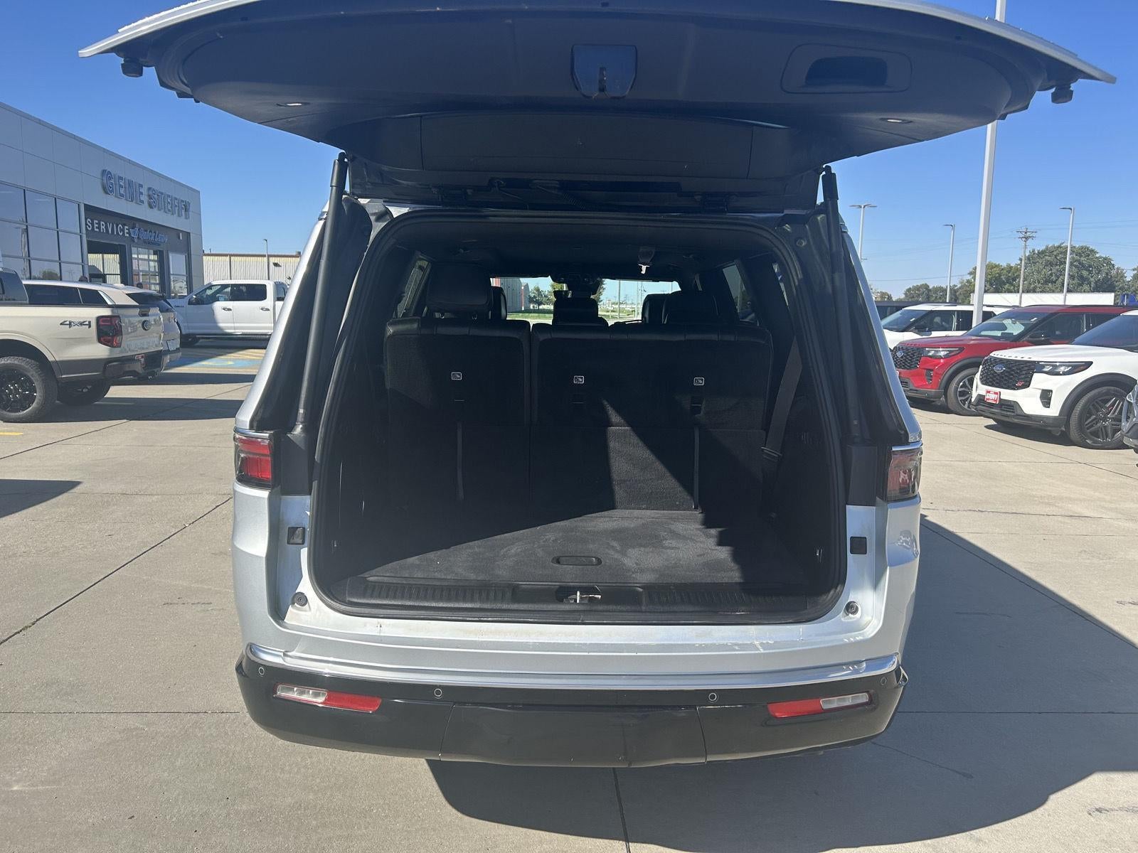 2022 Jeep Wagoneer Series II