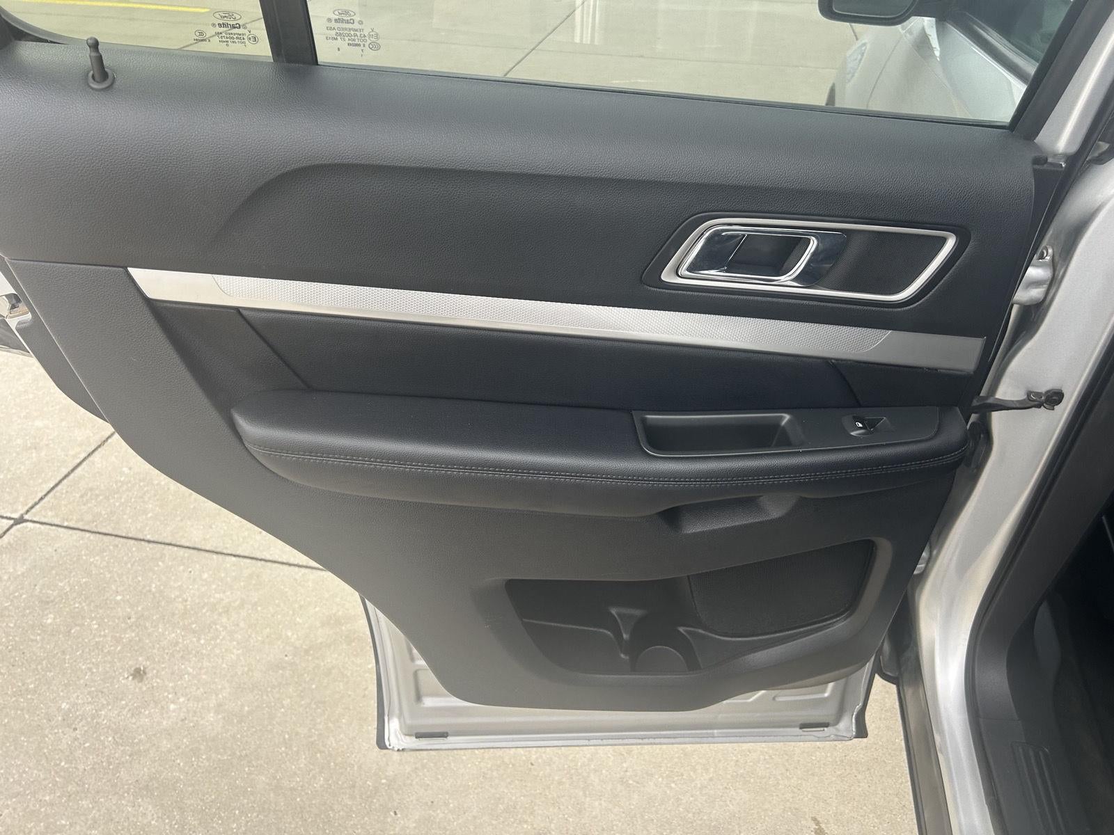 2017 Ford EXPLORER 4X4 XLT XLT