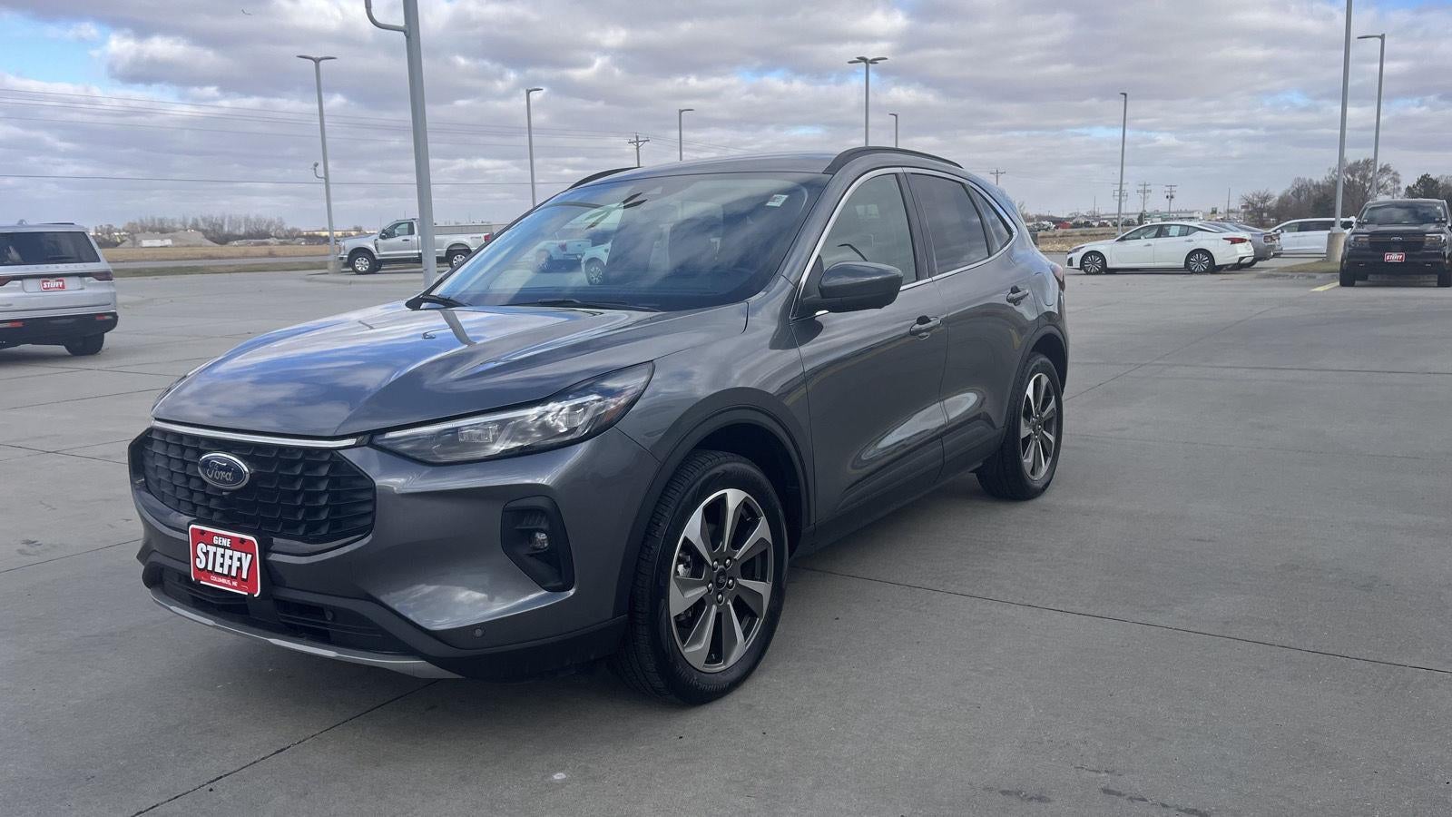 2025 Ford Escape Platinum