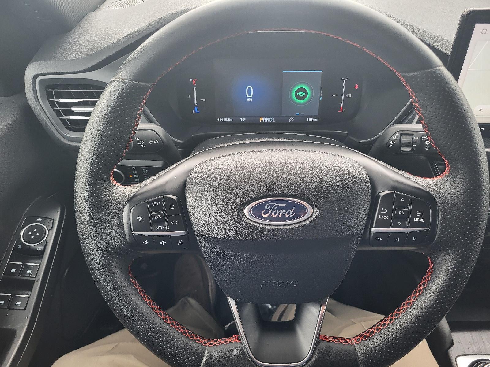 2023 Ford ESCAPE AWD ST LINE ST-Line