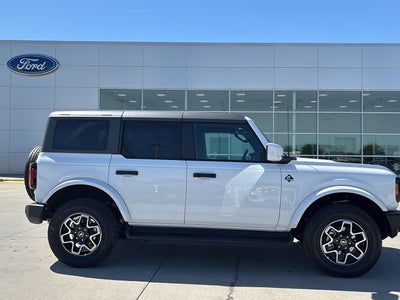 2026 Ford Bronco Outer Banks®