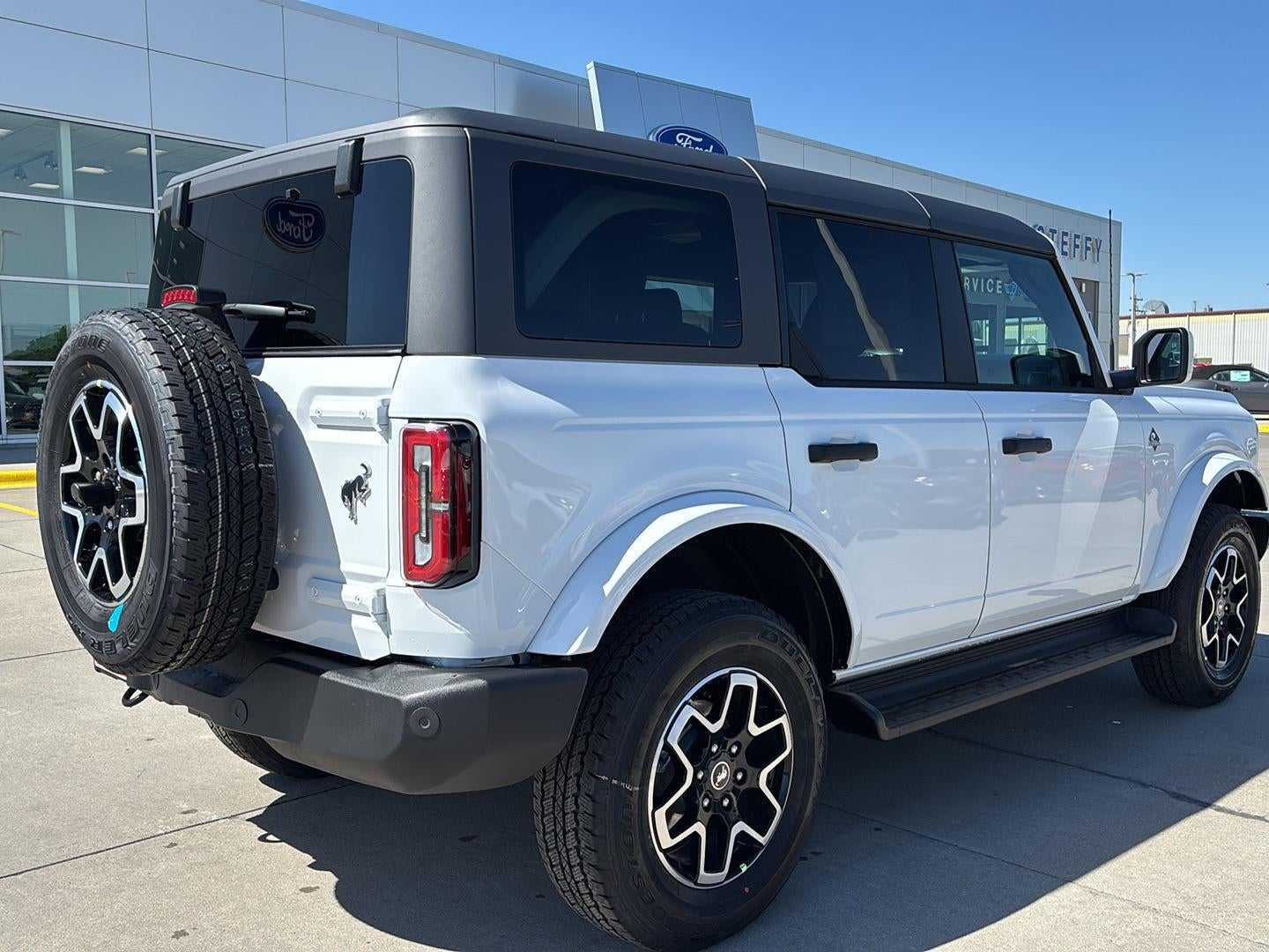 2026 Ford Bronco Outer Banks®