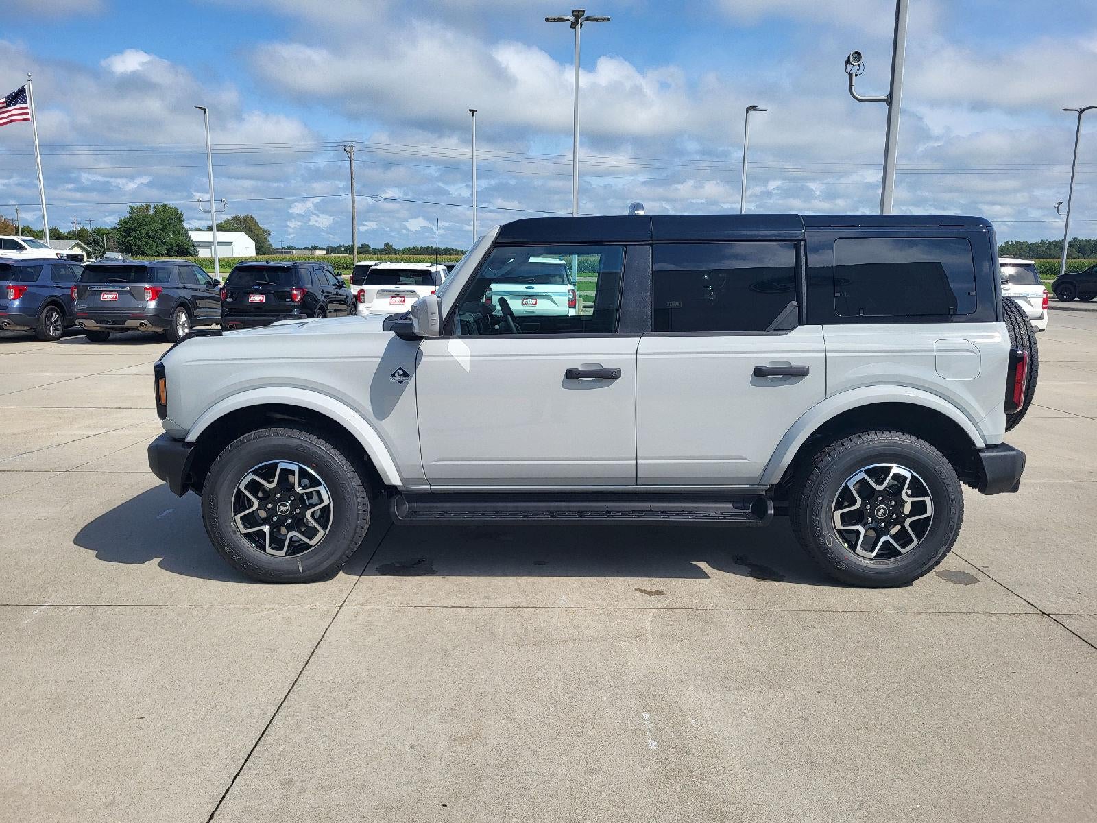 2026 Ford Bronco Outer Banks®