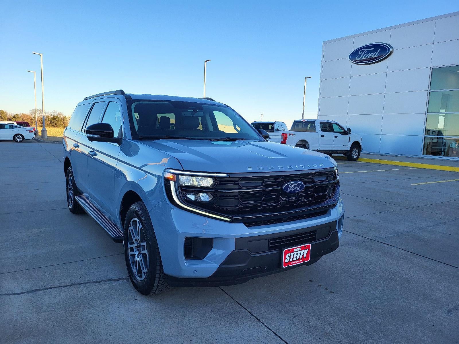 2026 Ford Expedition MAX Active