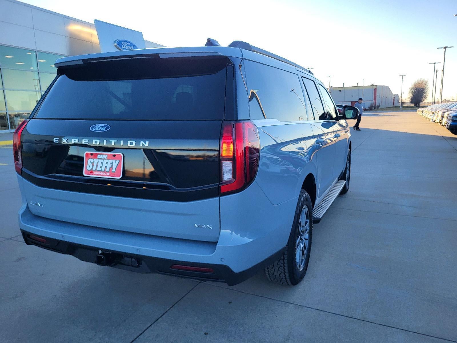 2026 Ford Expedition MAX Active