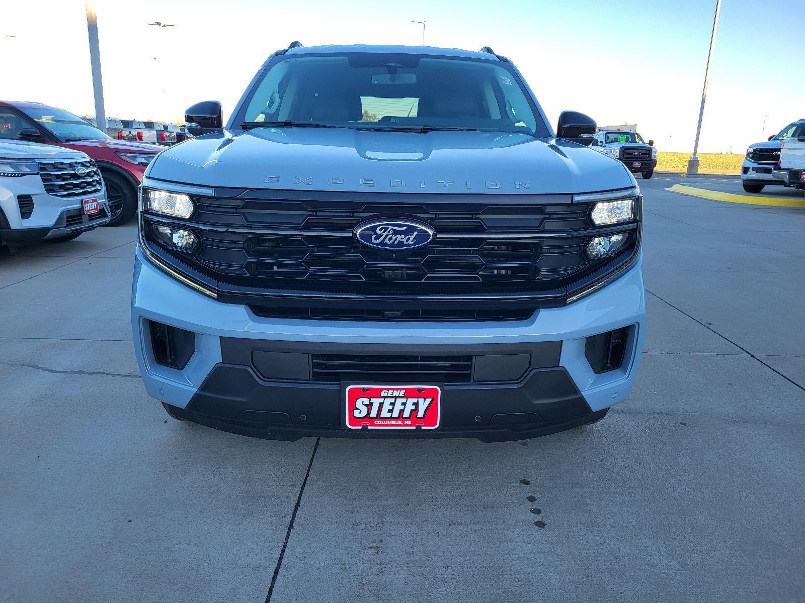 2026 Ford Expedition MAX Active