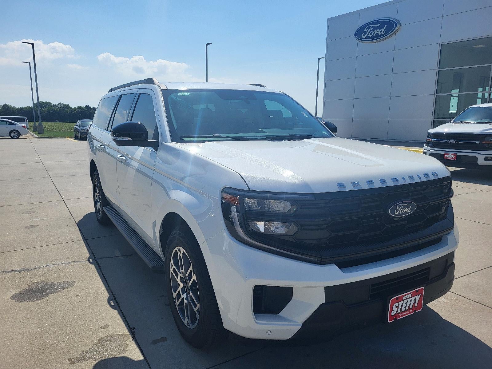 2026 Ford Expedition MAX Active