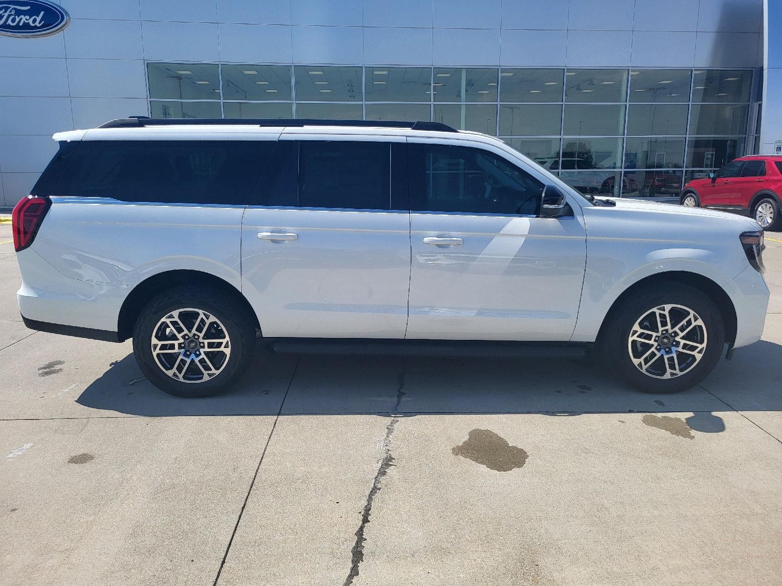 2026 Ford Expedition MAX Active