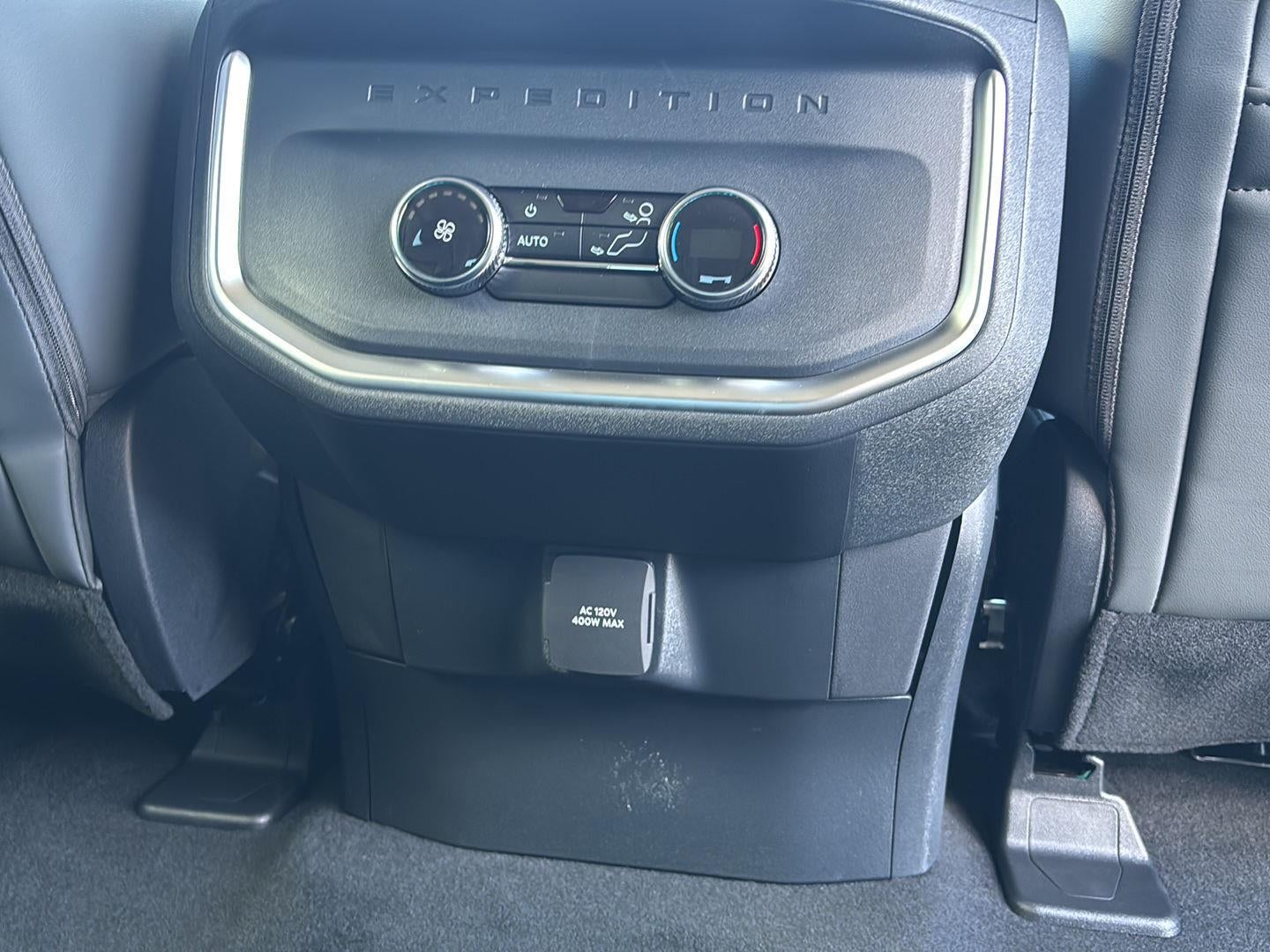 2027 Ford Expedition MAX Active