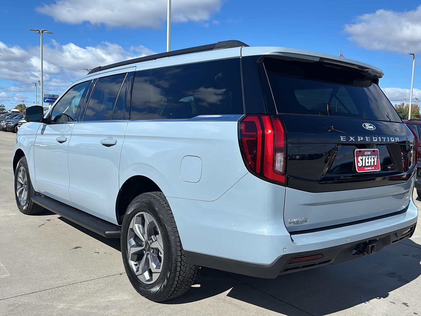 2027 Ford Expedition MAX Active