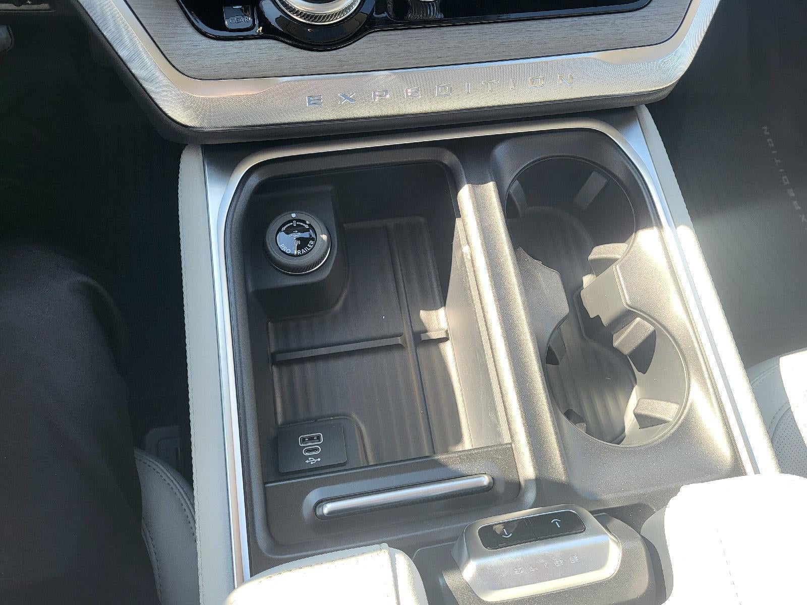 2026 Ford Expedition MAX Platinum®