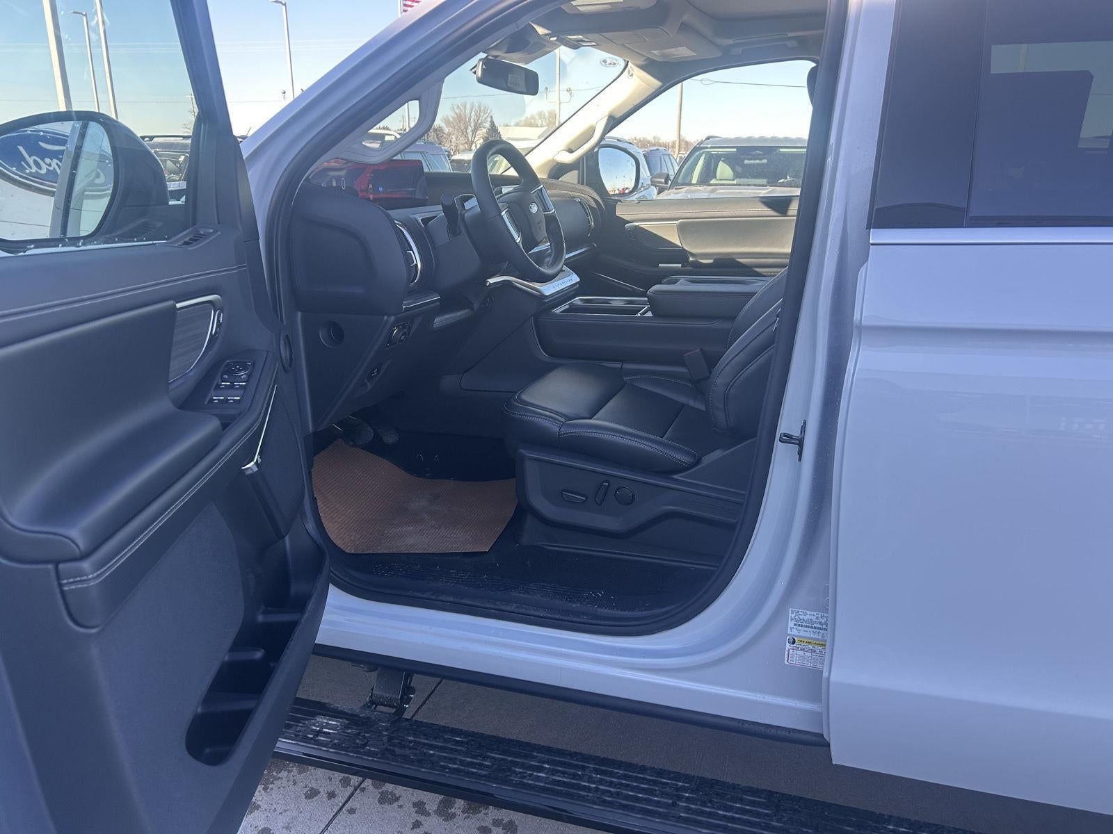 2026 Ford Expedition MAX Platinum®