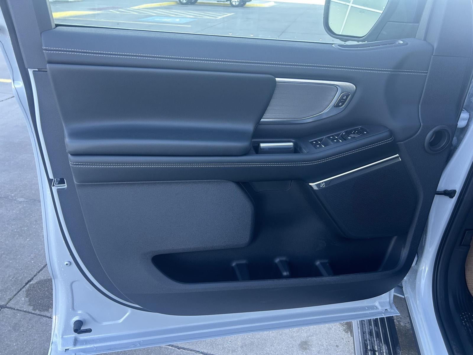 2026 Ford Expedition MAX Platinum®