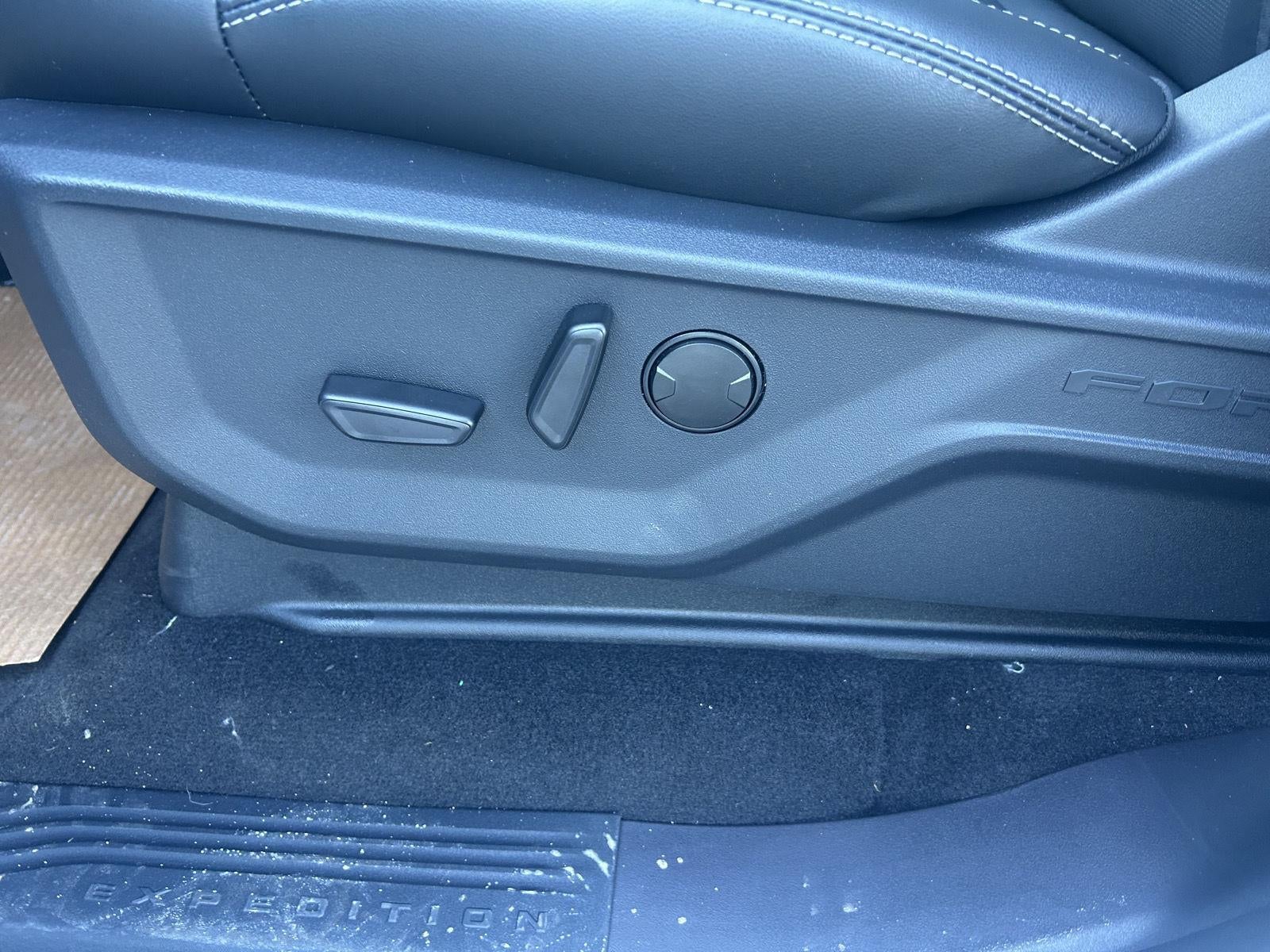 2026 Ford Expedition MAX Platinum®