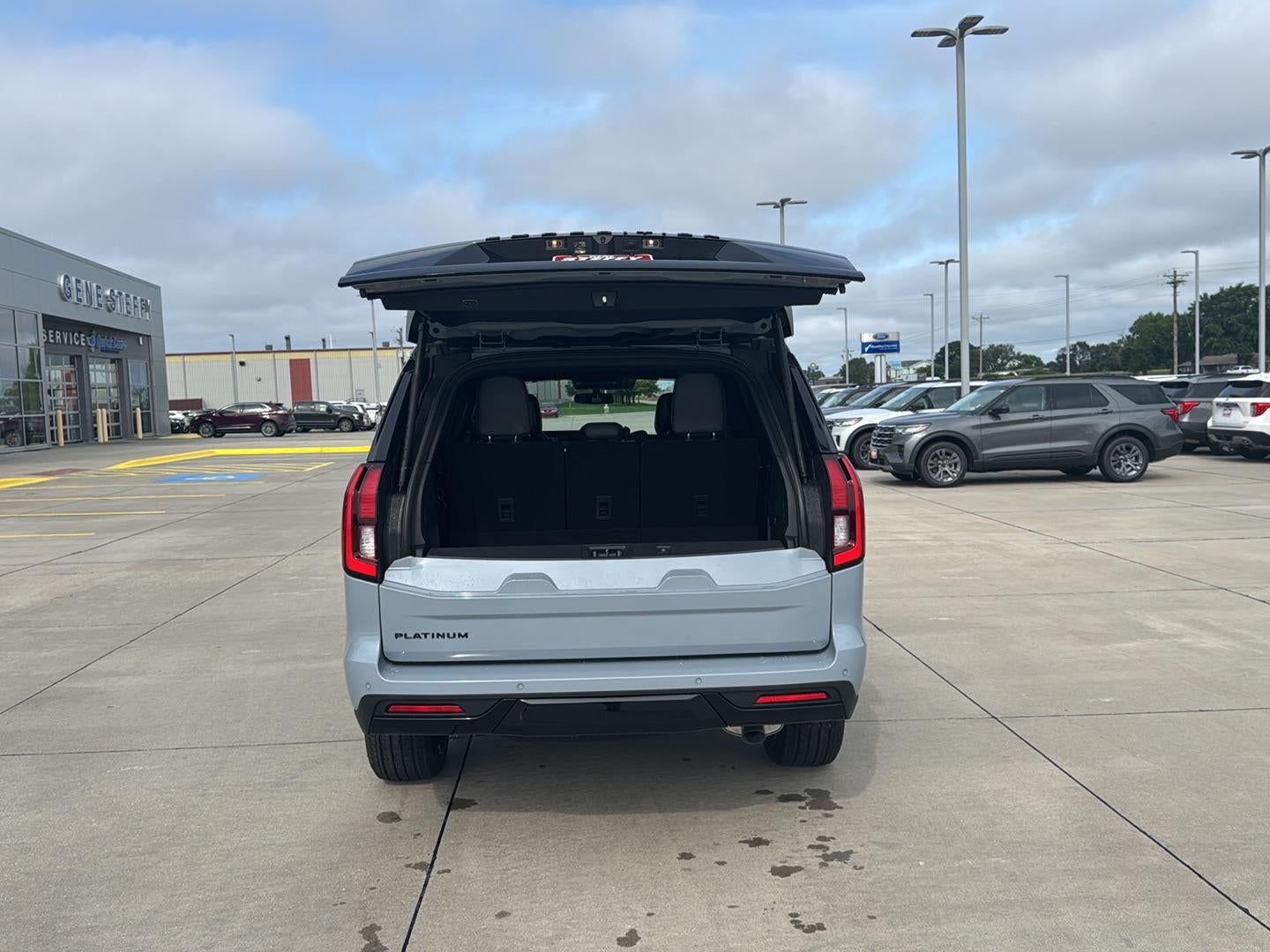 2027 Ford Expedition Platinum