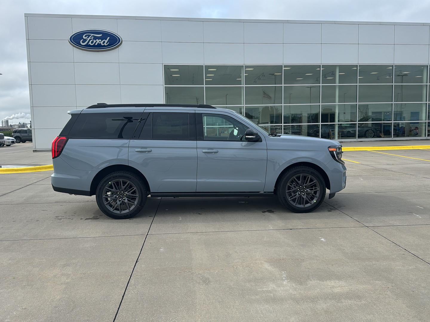 2027 Ford Expedition Platinum