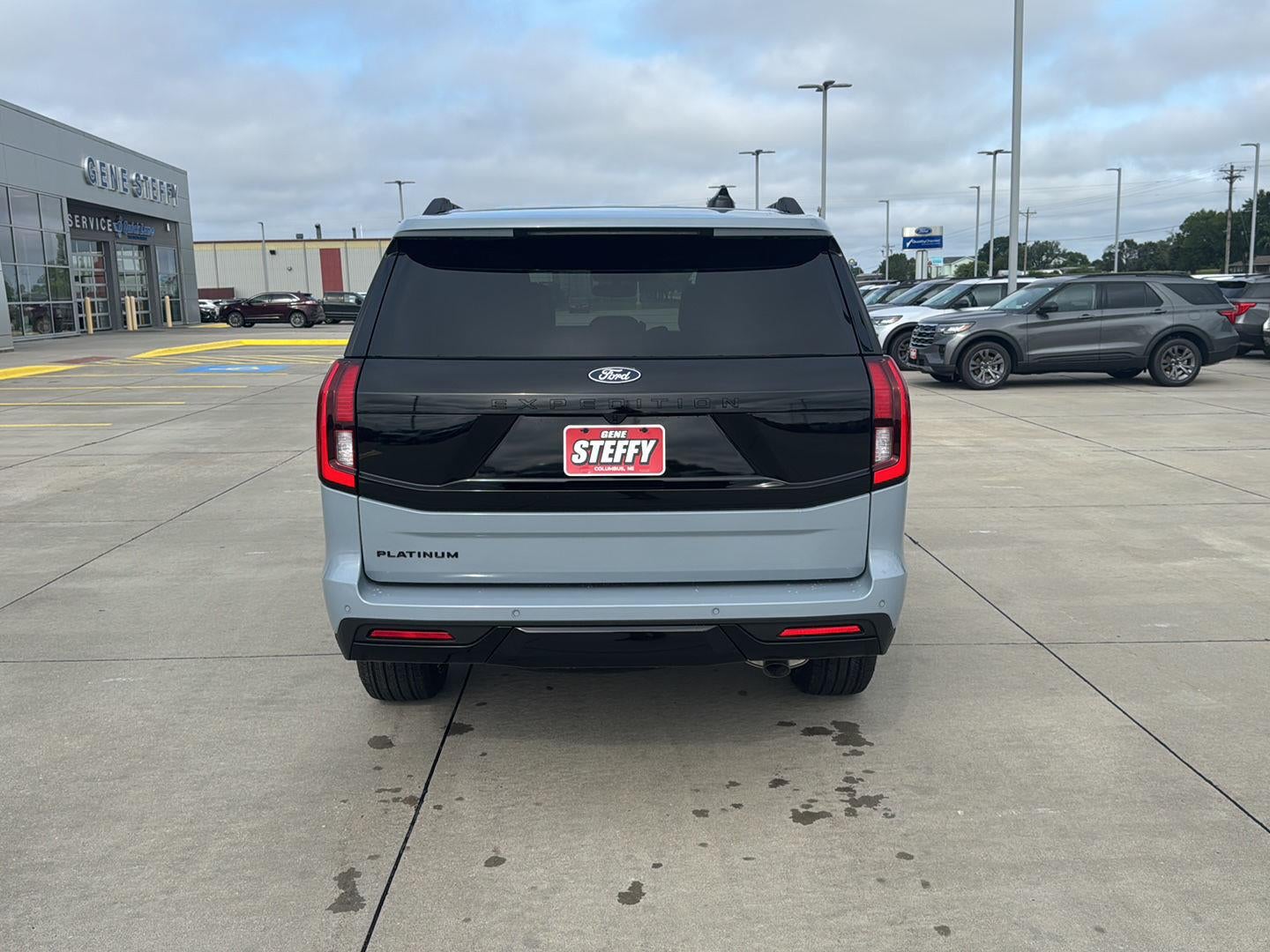 2027 Ford Expedition Platinum