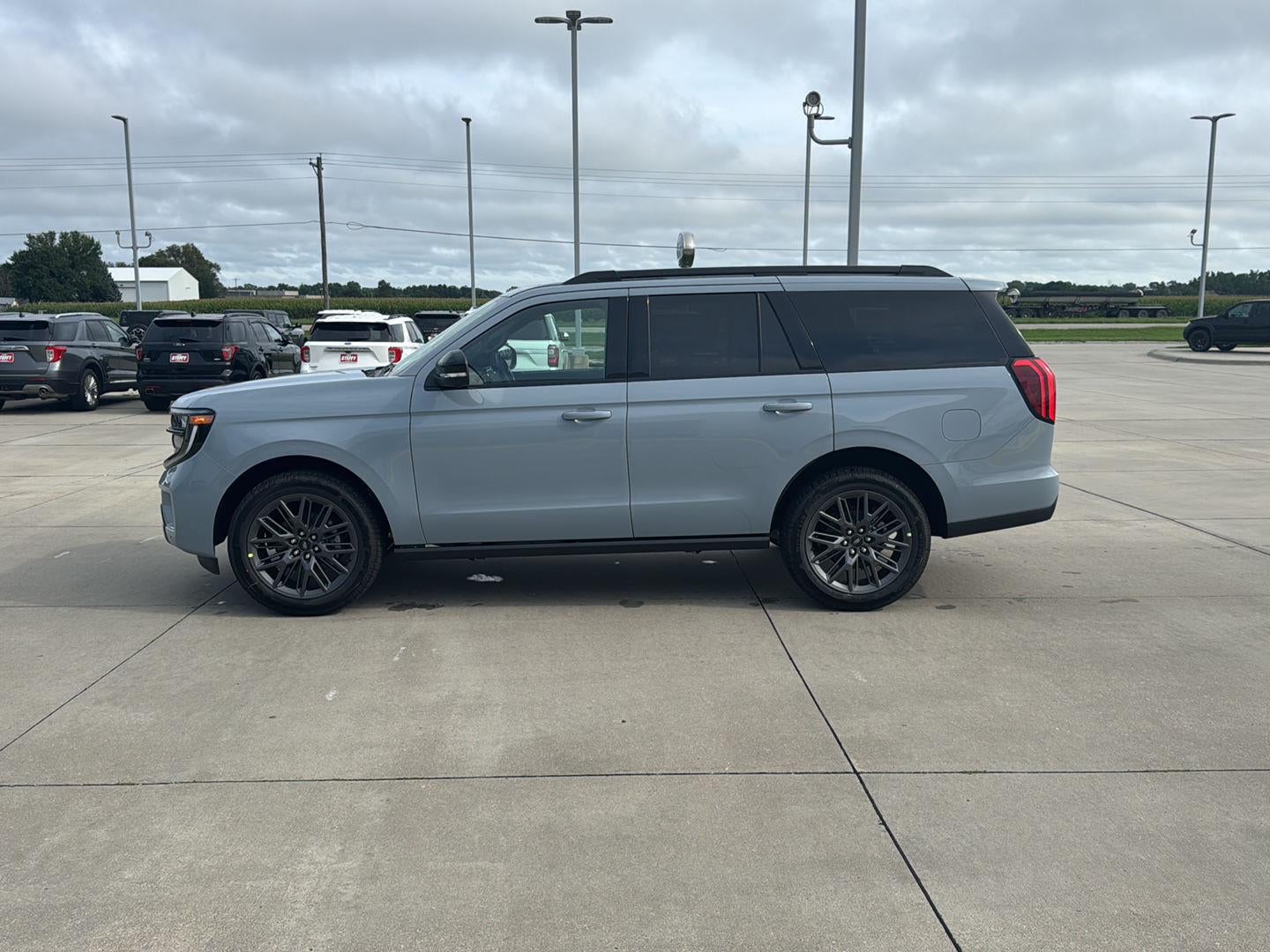 2027 Ford Expedition Platinum