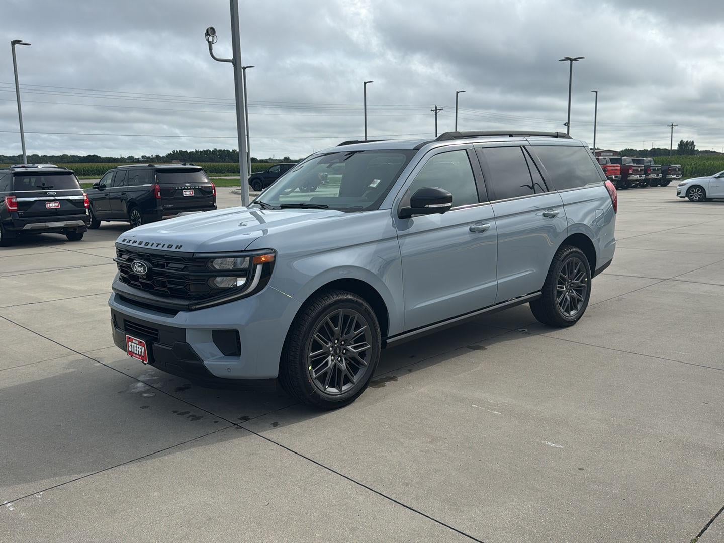 2027 Ford Expedition Platinum