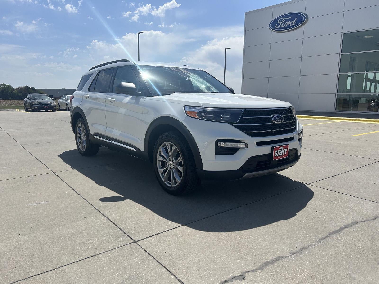 2023 Ford Explorer XLT 4WD's photo