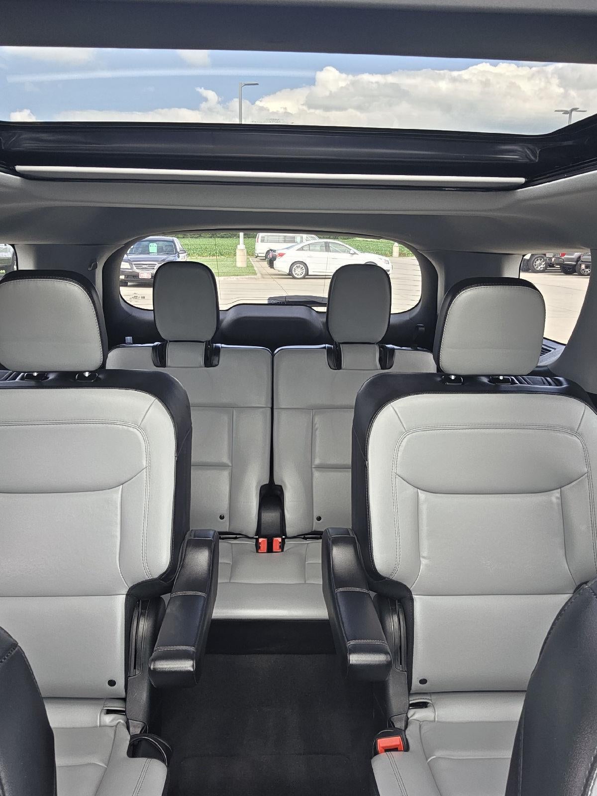 2021 Ford EXPLORER 4X4 XLT XLT