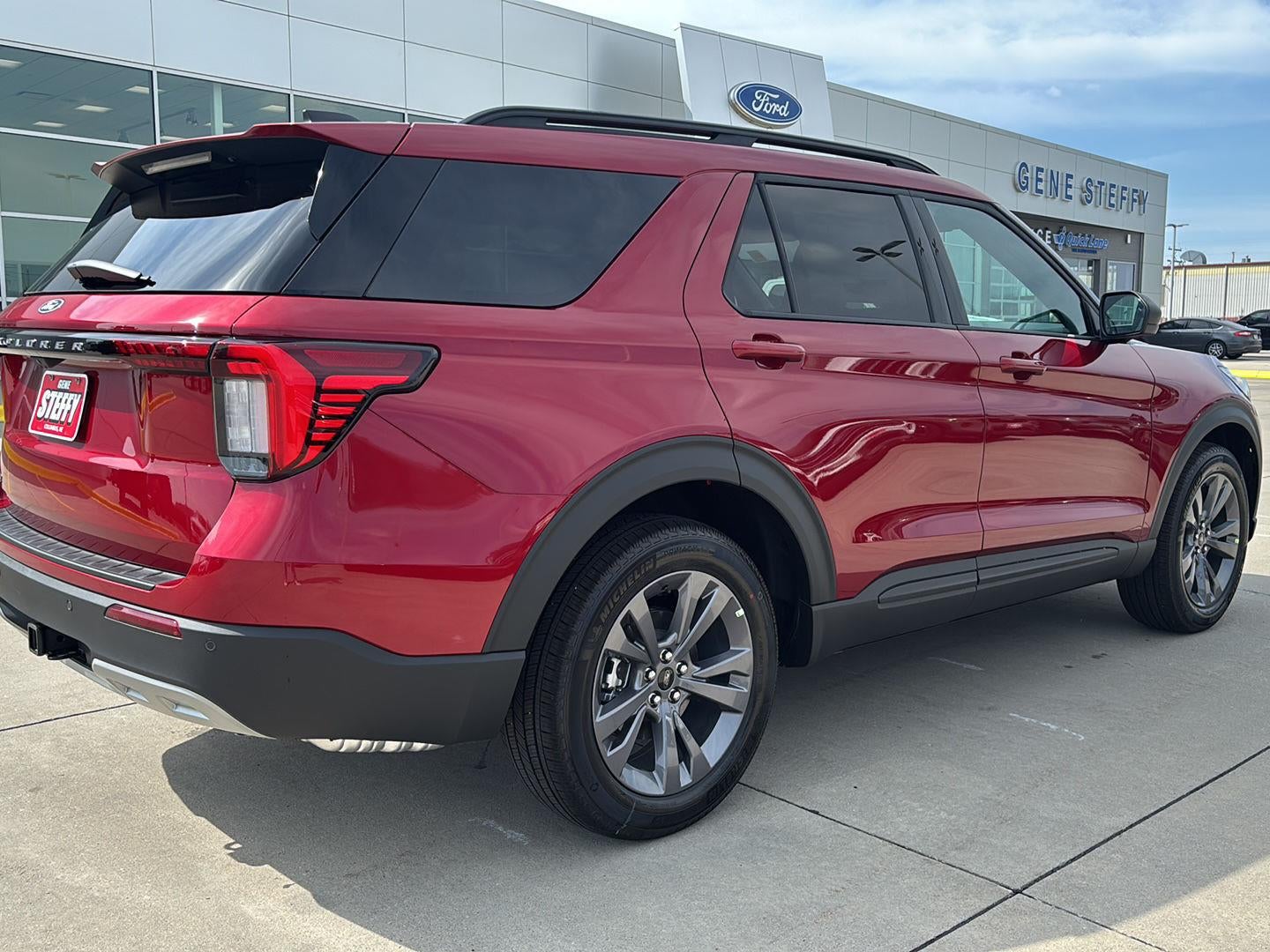 2027 Ford Explorer 4-Door 4DR 4WD ACTIVE