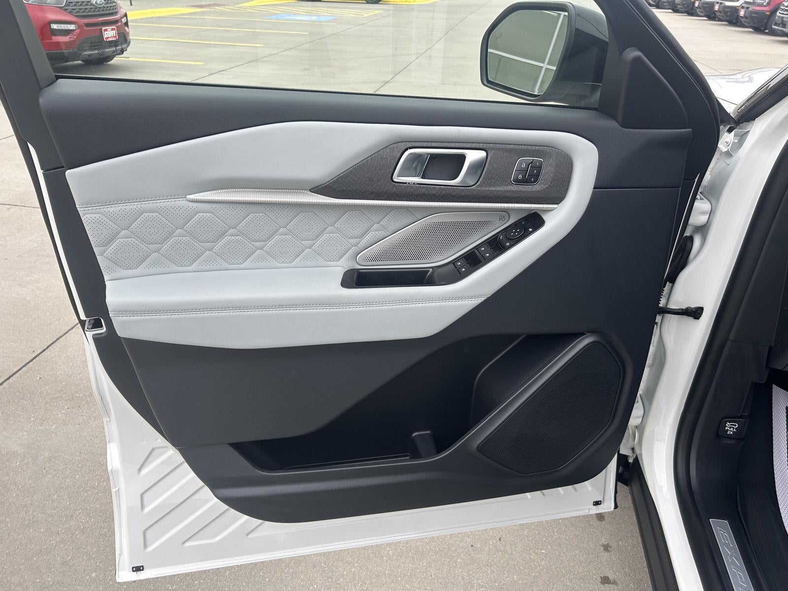 2027 Ford Explorer Platinum™