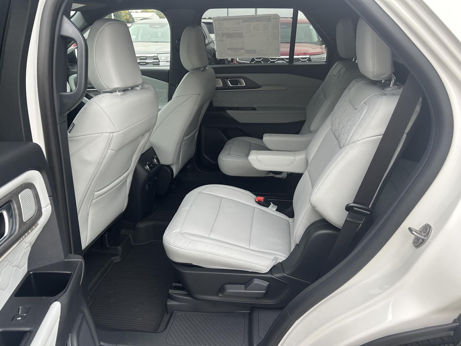 2027 Ford Explorer Platinum™