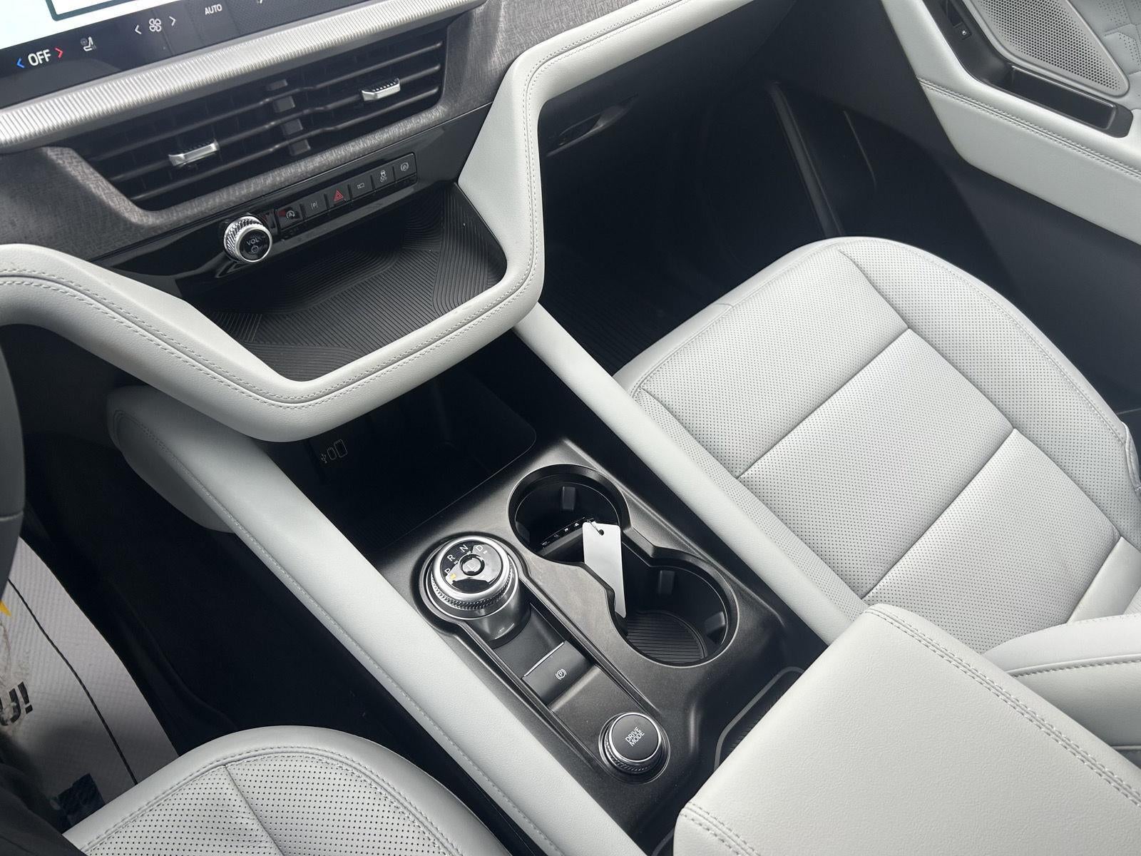 2027 Ford Explorer Platinum™