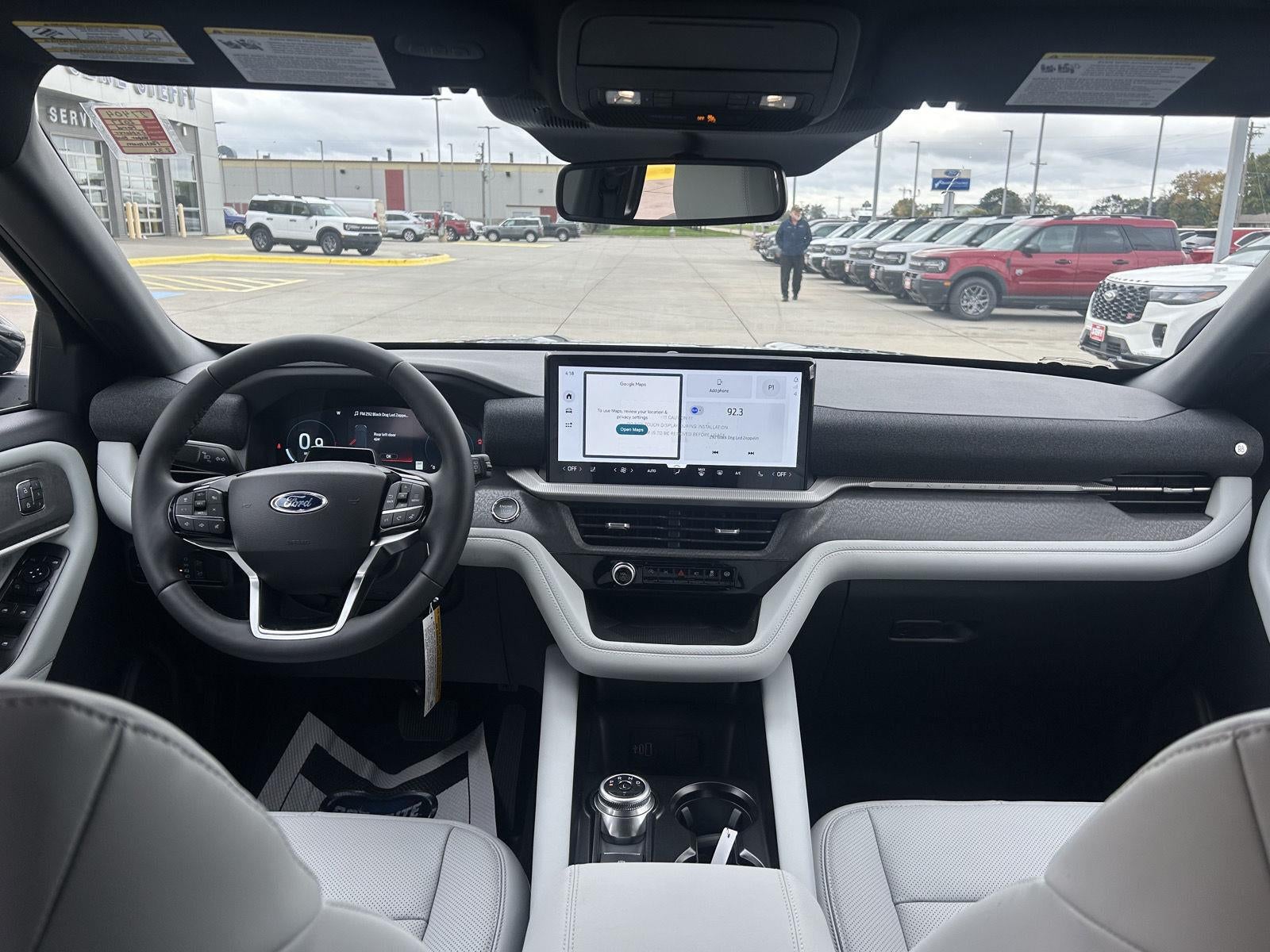 2027 Ford Explorer Platinum™