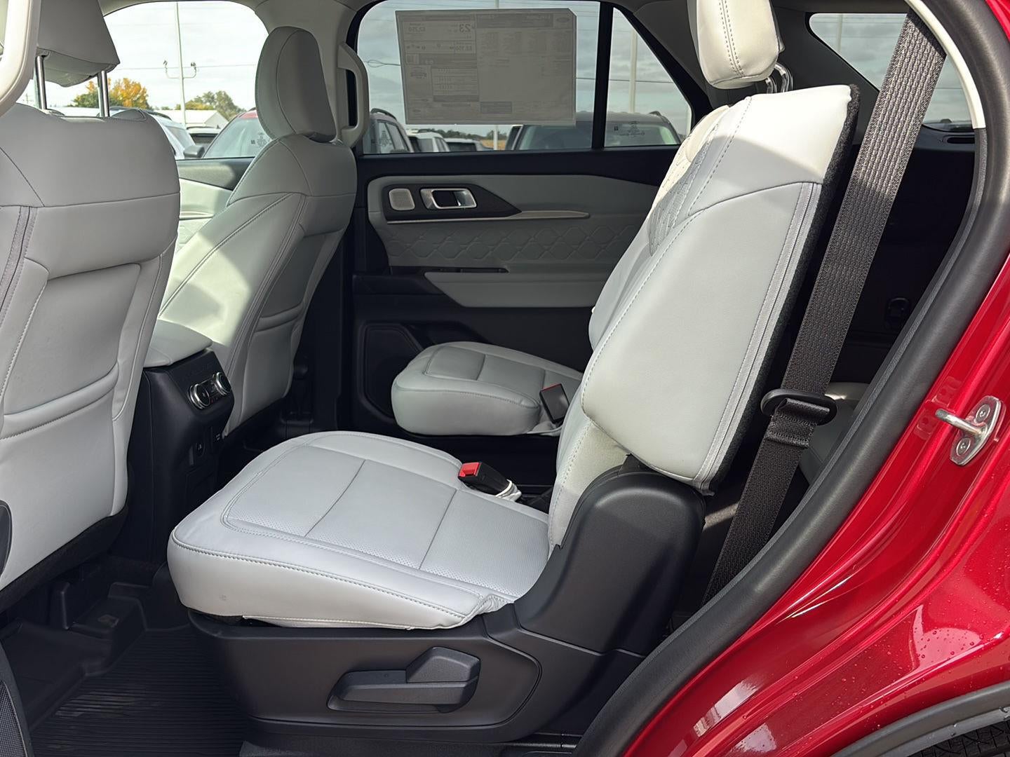 2026 Ford Explorer Platinum™