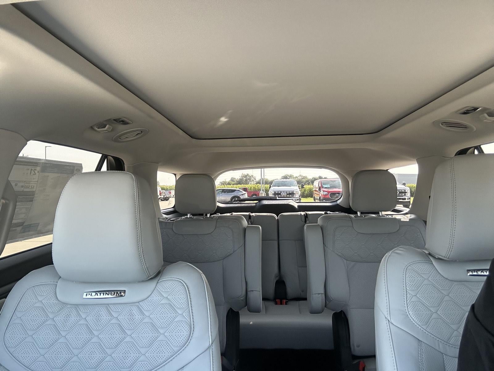 2025 Ford Explorer Platinum