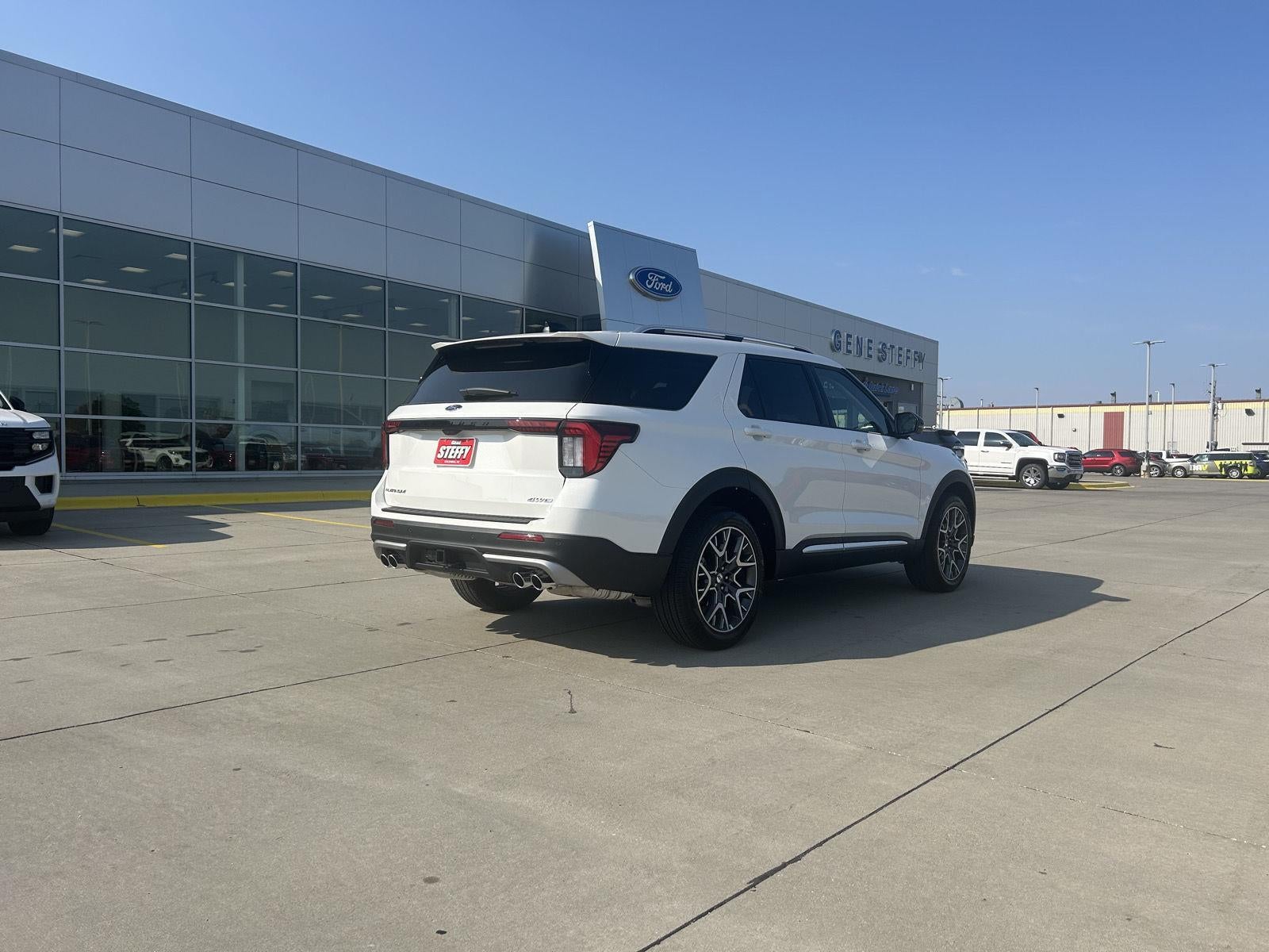 2025 Ford Explorer Platinum