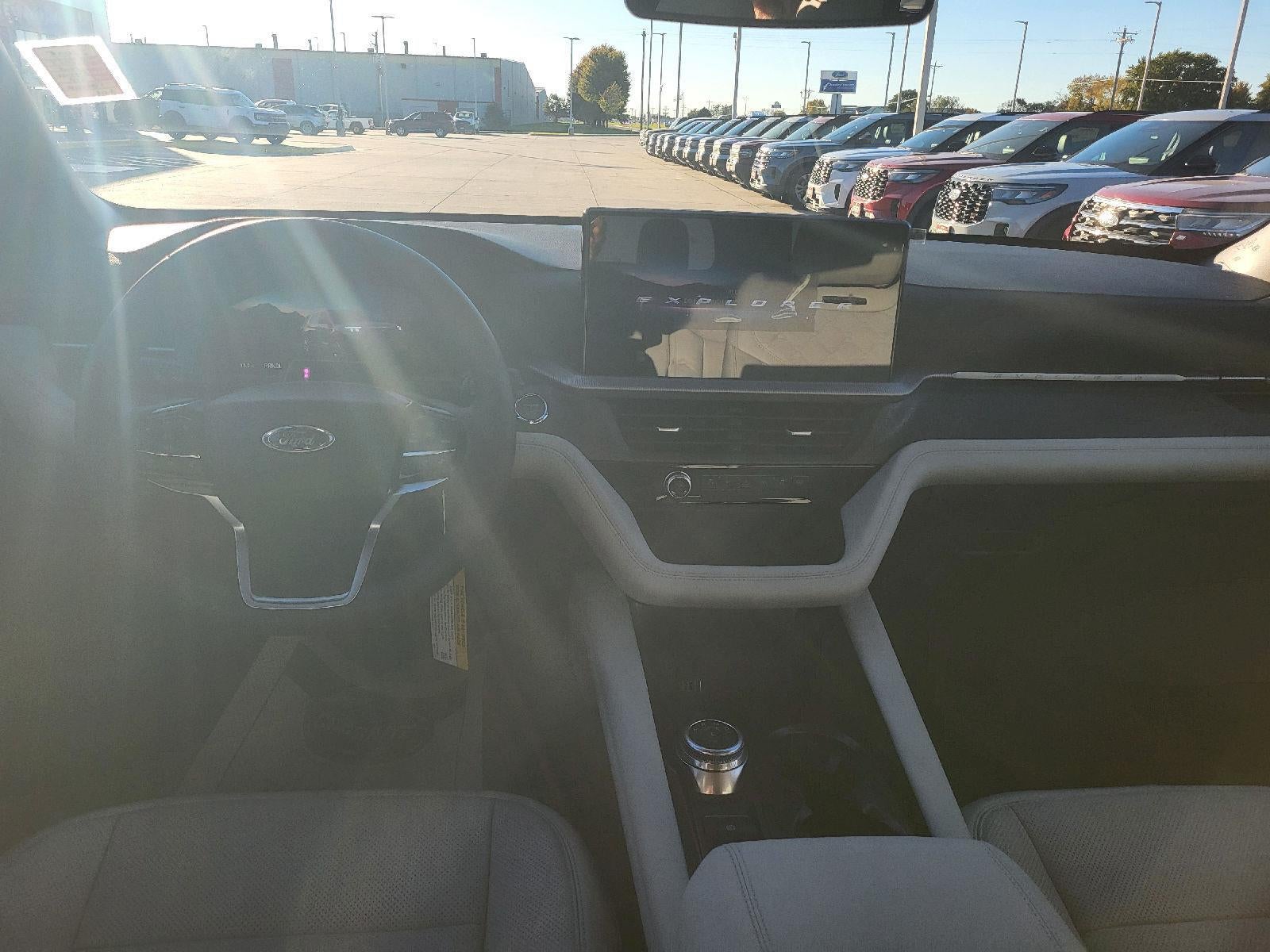 2027 Ford Explorer Platinum™