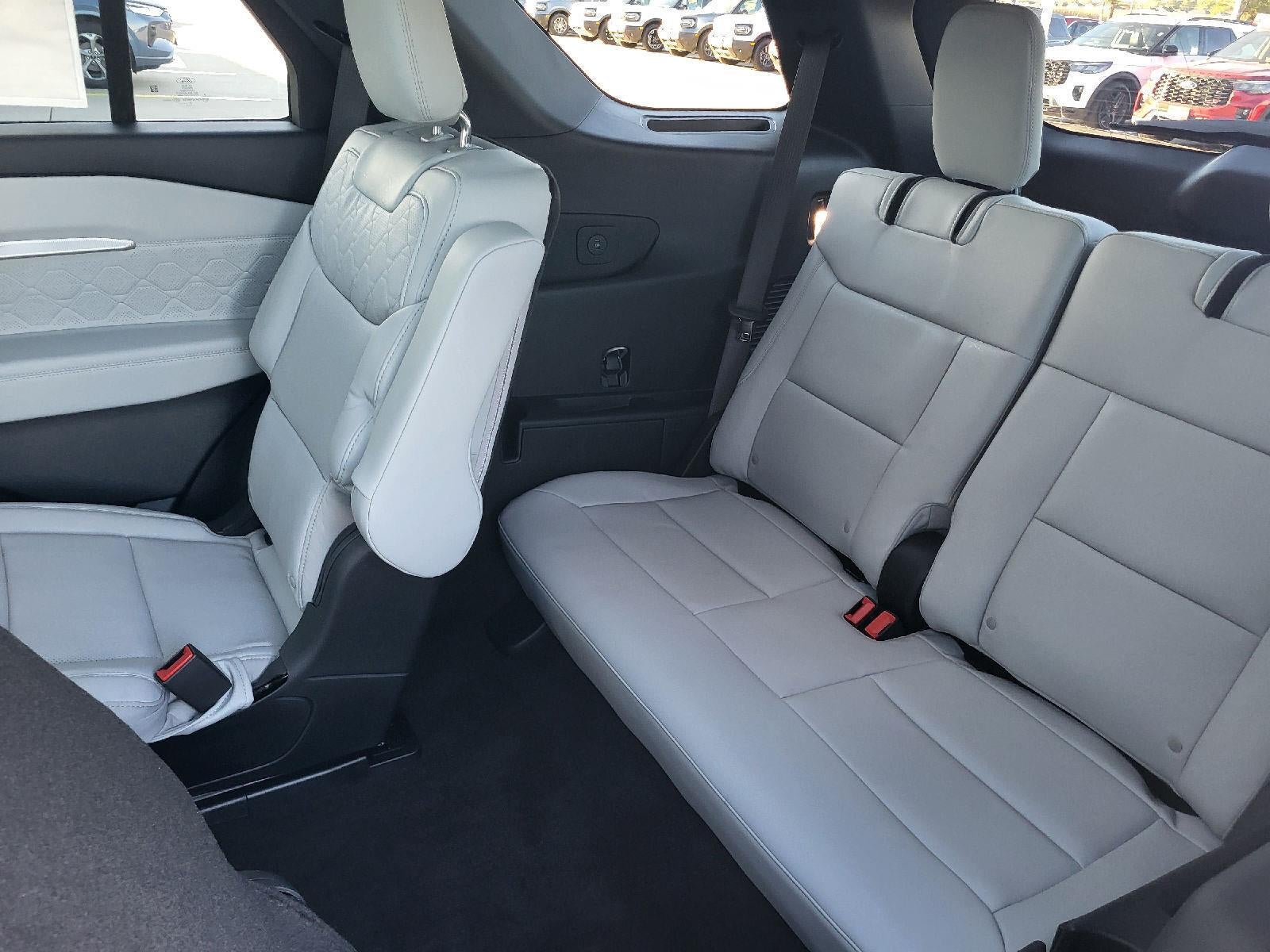 2027 Ford Explorer Platinum™