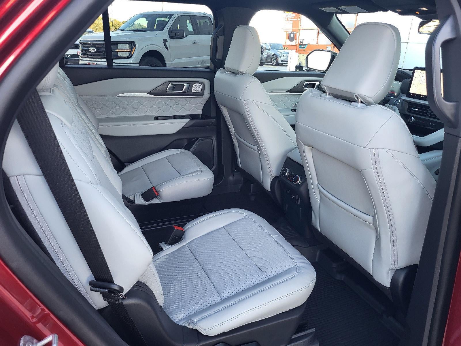2027 Ford Explorer Platinum™