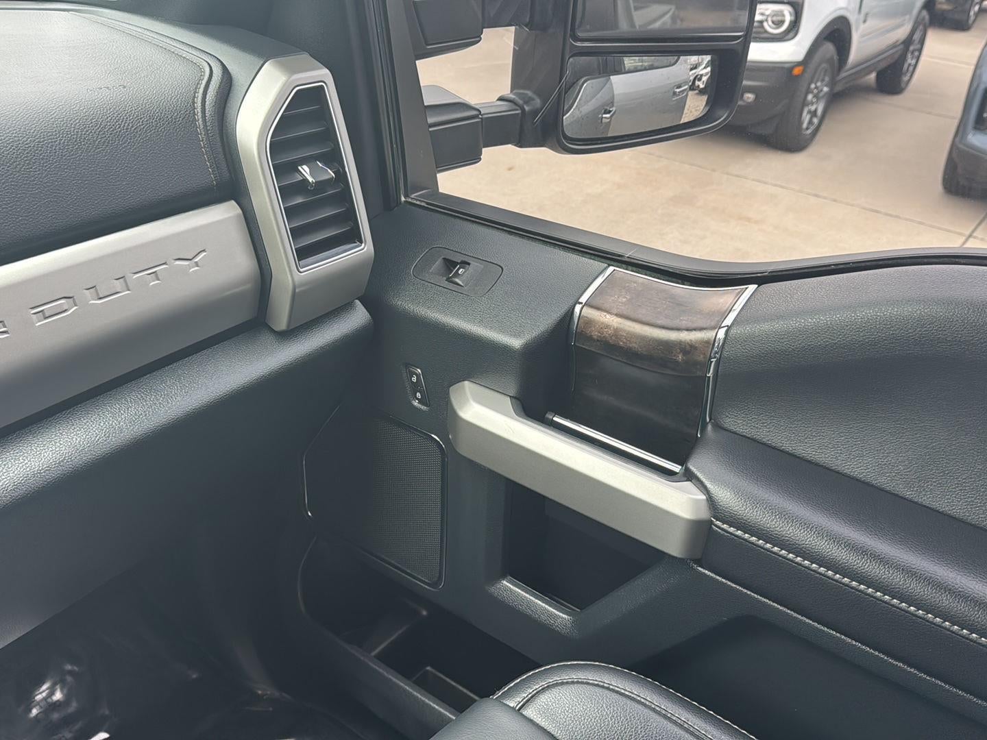 2022 Ford F250 4X4 CREW LARIAT Lariat