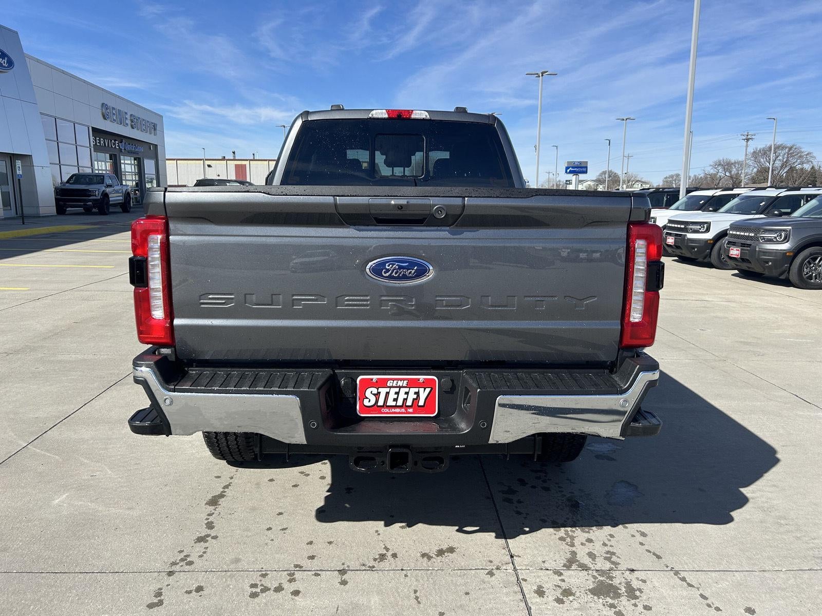 2026 Ford Super Duty F-350® Lariat®