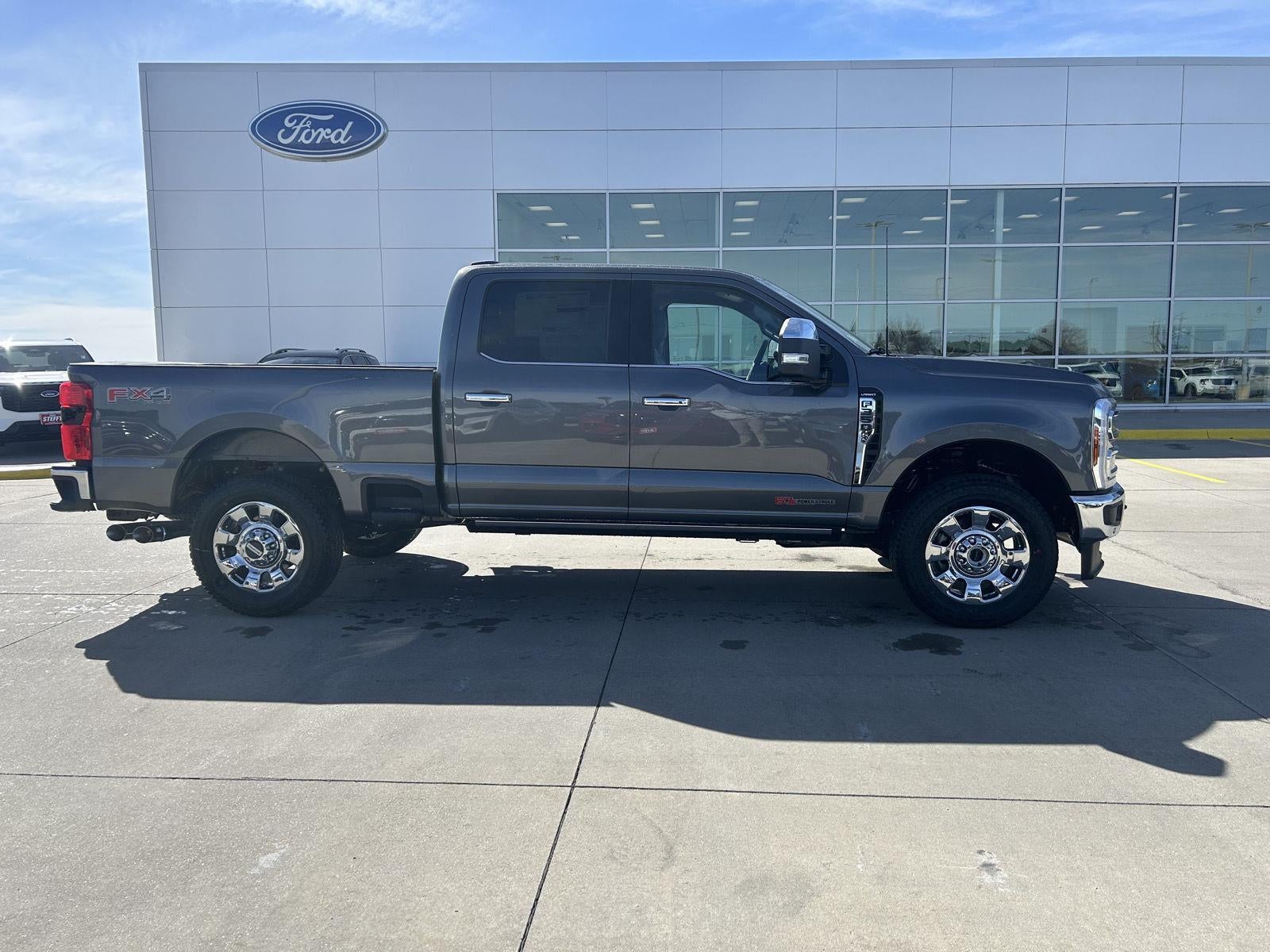 2026 Ford Super Duty F-350® Lariat®