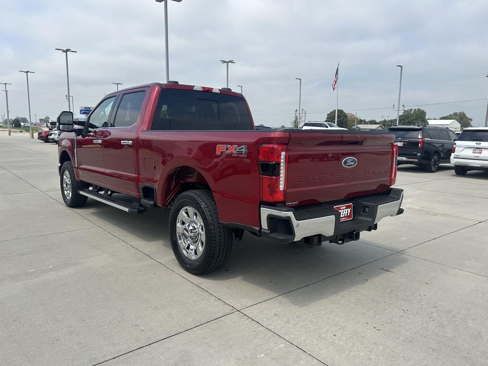 2026 Ford Super Duty F-350® Lariat®