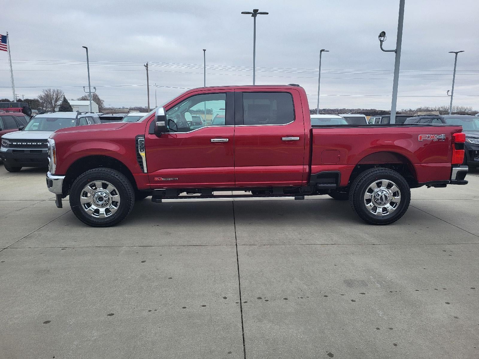 2026 Ford Super Duty F-350® Lariat®