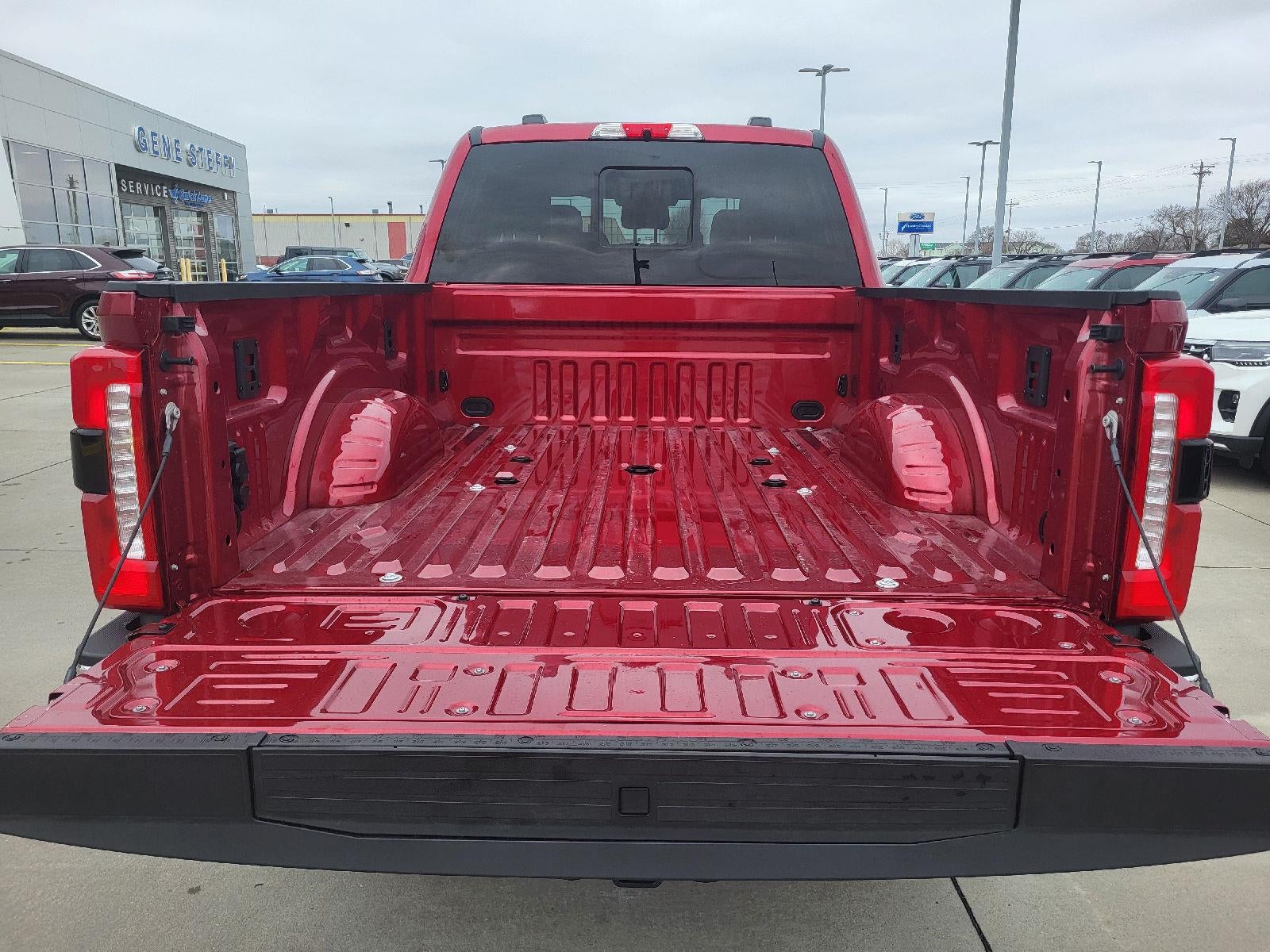 2026 Ford Super Duty F-350® Lariat®