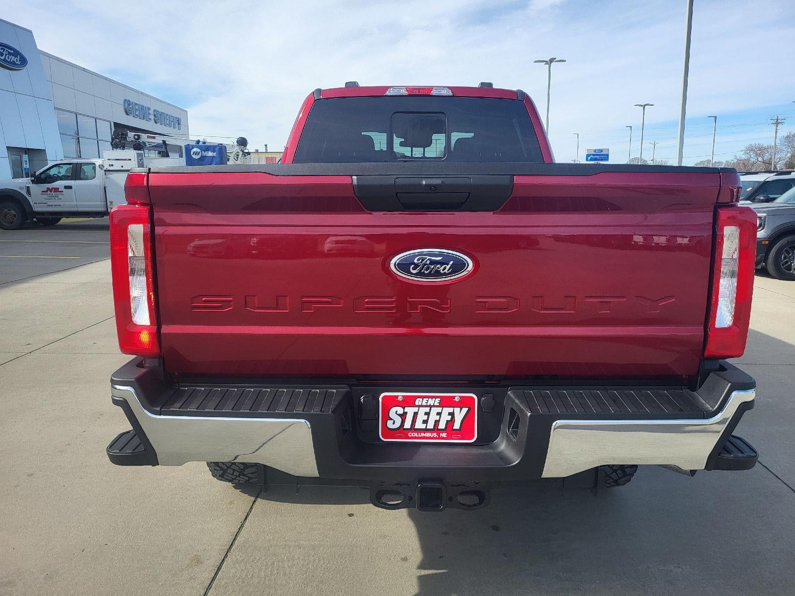 2026 Ford Super Duty F-350® XLT