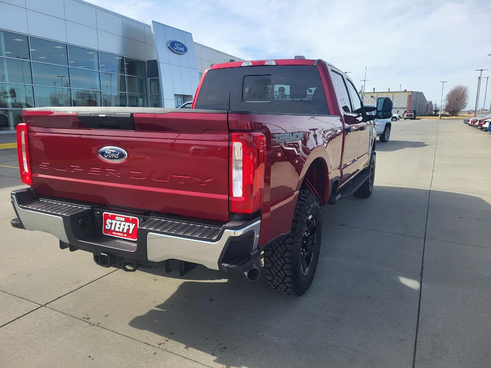 2026 Ford Super Duty F-350® XLT