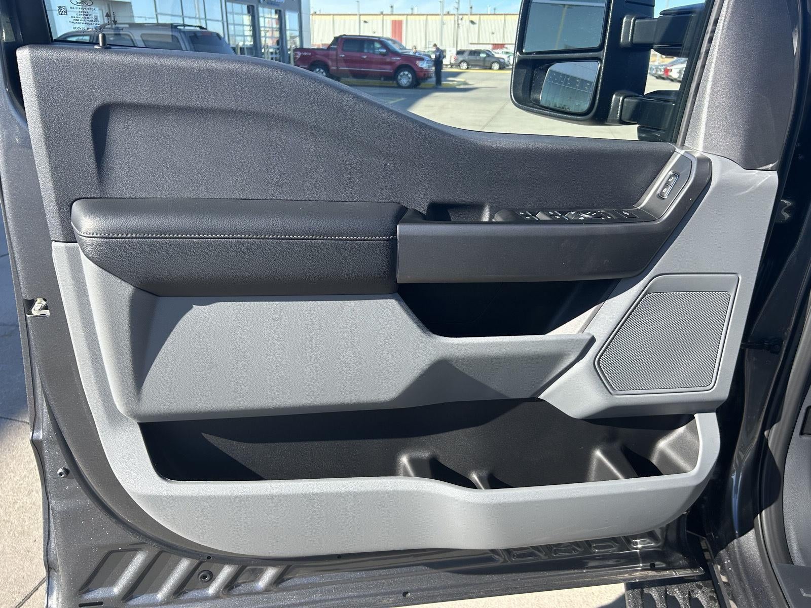 2026 Ford Super Duty F-350® XLT