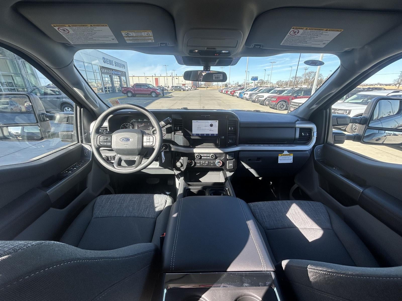 2026 Ford Super Duty F-350® XLT