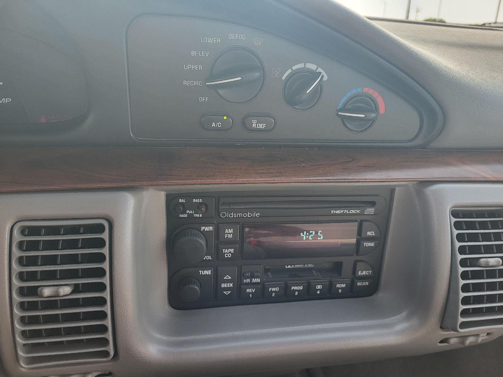 1998 Oldsmobile 88 LS