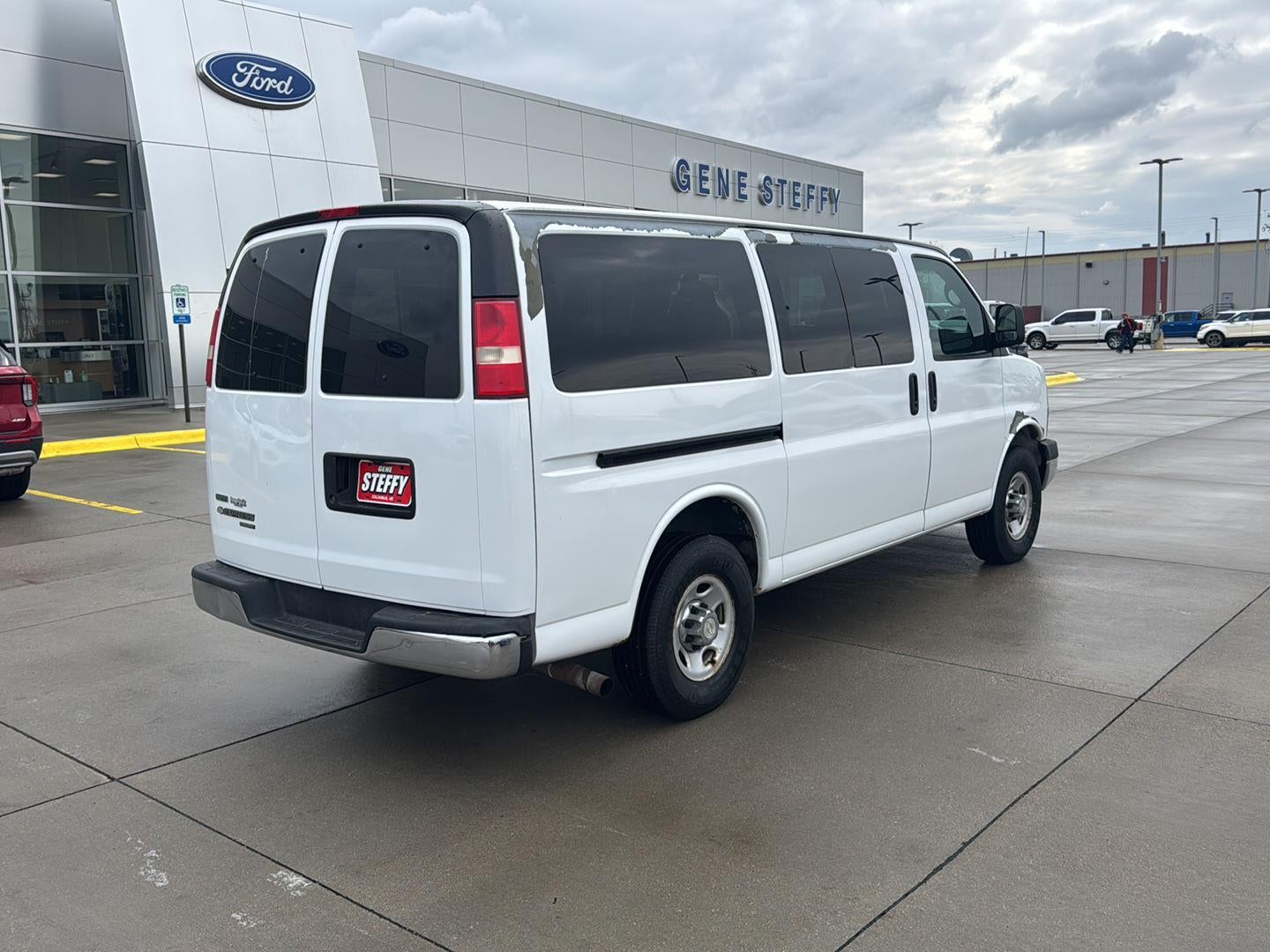 2010 Chevrolet Express Passenger LT