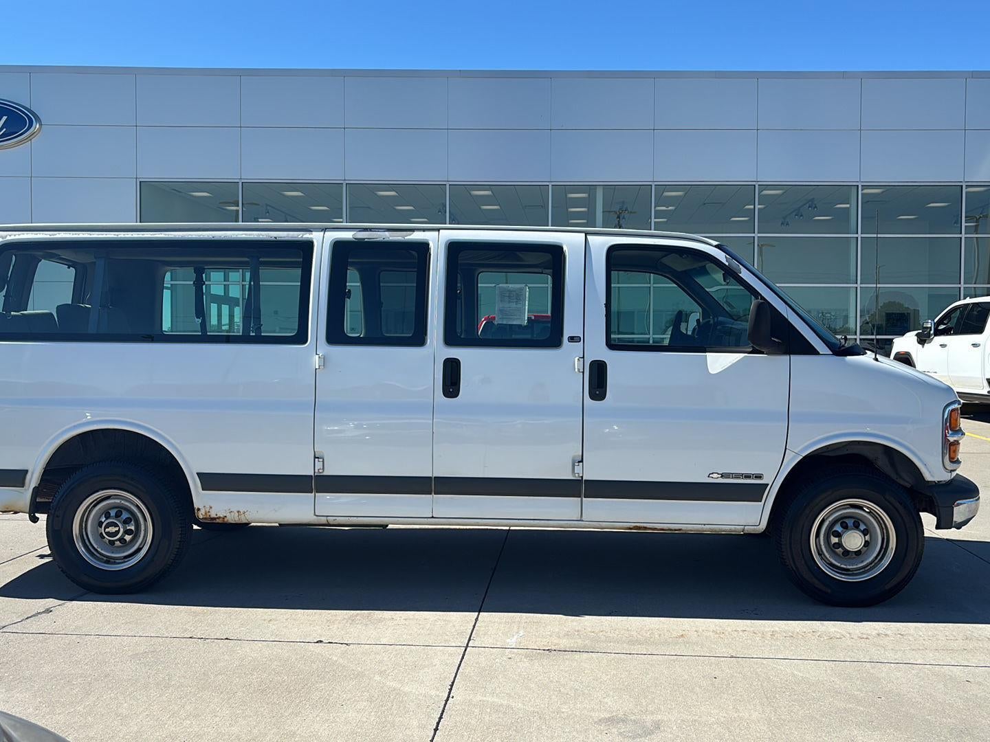 2001 Chevrolet Express Van 3500 155" WB