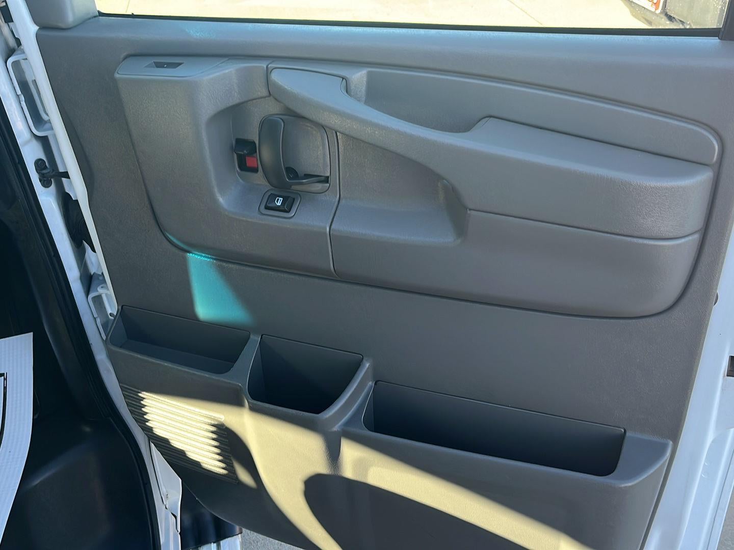 2014 Chevrolet Express Passenger LT